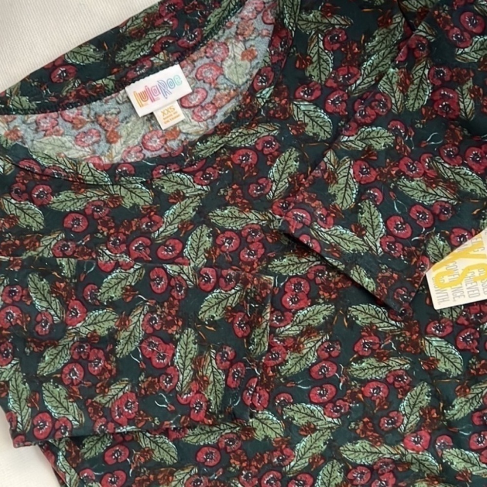 NEW!! Short Sleeve T-Shirt Julia Dress LuLaRoe size XXS Holly Berries - Picture 6 of 10